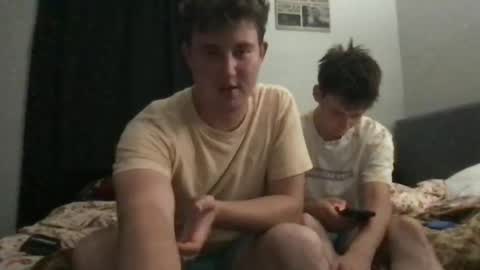 Snapshot of d_dart chatting on September 18, 4:05 am Aeboy12 online show from September 18, 4:05 am