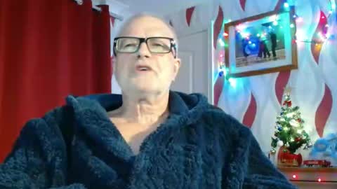 Brian ... online show from December 14, 8:48 pm