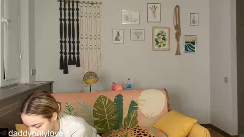 Zoe online show from October 24, 8:20 pm