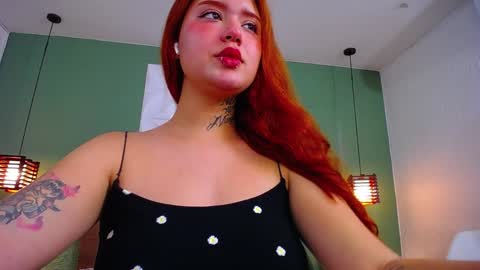 Snapshot of daddys_little_secrett chatting on December 30, 5:02 pm Valen online show from December 30, 5:02 pm