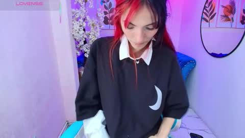 dafne huges online show from October 15, 8:09 pm