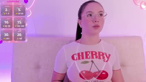 Dafne  online show from March 24, 12:11 pm