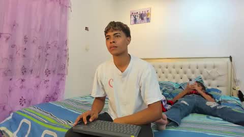 Snapshot of dafnezahiraa_ chatting on March 5, 4:45 am dafnezahiraa online show from March 5, 4:45 am