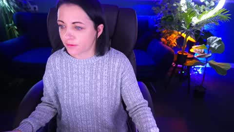 Snapshot of dafni_mon chatting on January 13, 7:11 am Dafni Mon online show from January 13, 7:11 am