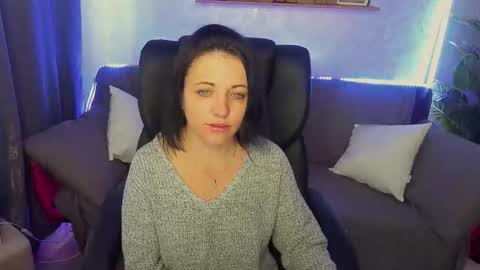 Snapshot of dafni_mon chatting on March 7, 6:57 am Dafni Mon online show from March 7, 6:57 am