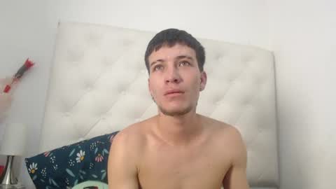 dafnne_and_thomas online show from June 18, 4:07 am