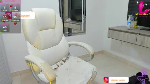 Dahian  online show from December 22, 12:45 pm