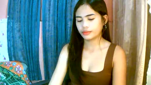 Im Dahlia online show from May 12, 10:57 am