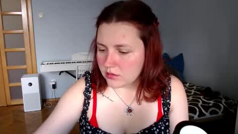 dahlia_midnight_ online show from October 8, 8:53 am