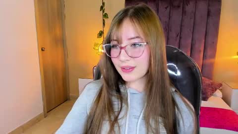 Dahlia online show from December 4, 6:35 am