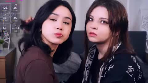 Aoi and Lily best friends online show from July 17, 7:43 am