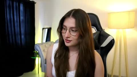 Lauren            online show from September 29, 1:54 pm