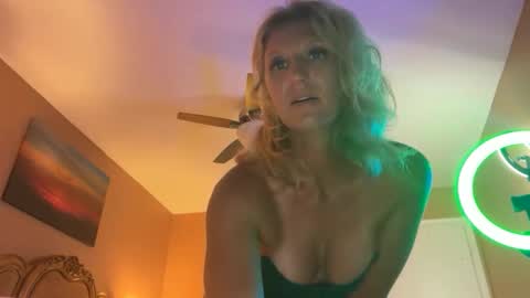 Daisy137 online show from February 22, 3:47 pm