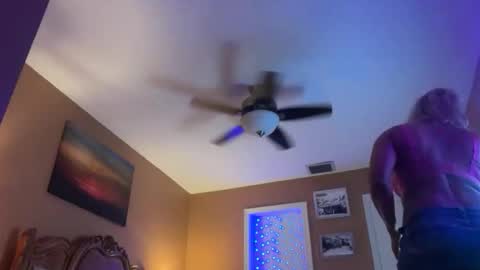 Daisy137 online show from March 16, 1:09 am