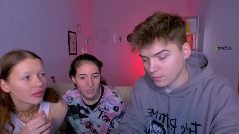 daisy online show from November 15, 8:21 pm