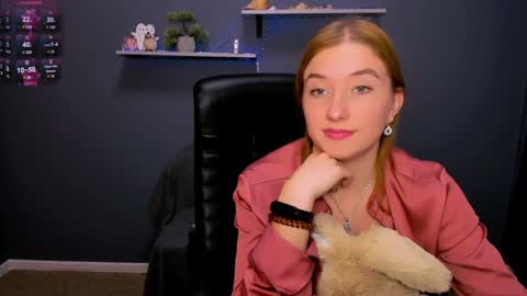 Snapshot of daisy_candy chatting on December 10, 4:24 am Little Di online show from December 10, 4:24 am
