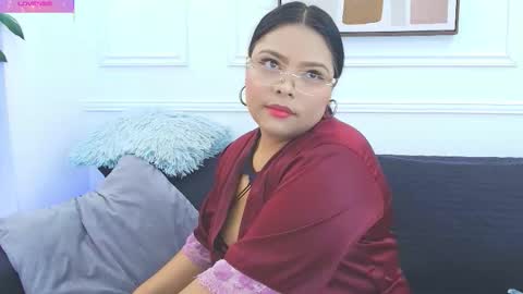 Daisy Price online show from October 18, 11:47 am