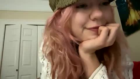 Snapshot of daisybaby699 chatting on January 18, 8:31 am DaisyB3 online show from January 18, 8:31 am