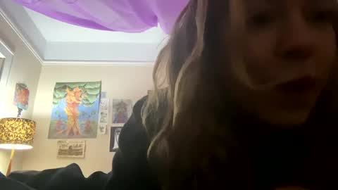 Snapshot of daisybaby699 chatting on December 18, 4:20 am DaisyB3 online show from December 18, 4:20 am