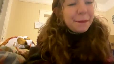 Snapshot of daisybaby699 chatting on February 13, 4:32 am DaisyB3 online show from February 13, 4:32 am