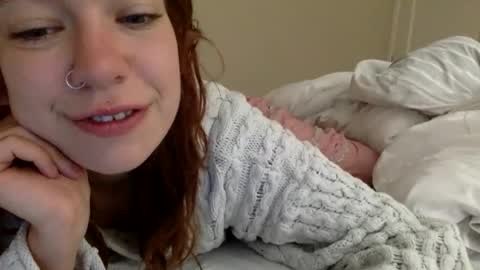 Snapshot of daisybaby699 chatting on October 11, 9:58 am DaisyB3 online show from October 11, 9:58 am