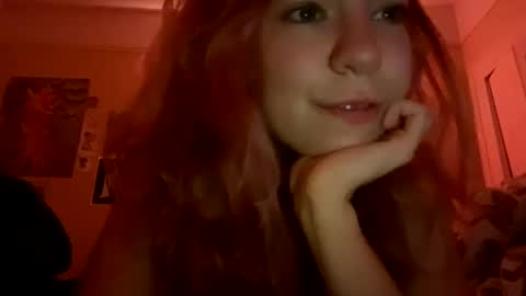 Snapshot of daisybaby699 chatting on January 19, 6:53 am DaisyB3 online show from January 19, 6:53 am