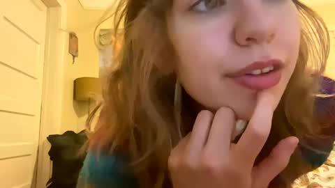 Snapshot of daisybaby699 chatting on February 23, 11:58 pm DaisyB3 online show from February 23, 11:58 pm