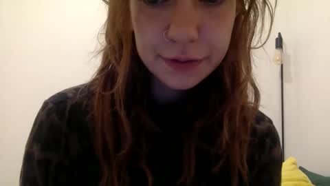 Snapshot of daisybaby699 chatting on October 24, 11:05 pm DaisyB3 online show from October 24, 11:05 pm