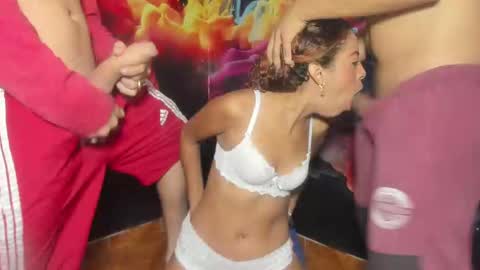 girl- paola online show from February 20, 8:25 pm