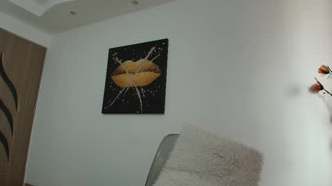 Daisyy online show from March 30, 8:47 am