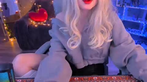 Daisy online show from February 18, 1:44 pm