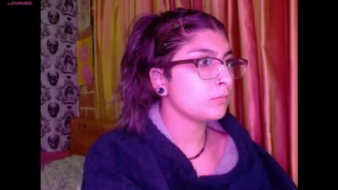    --  -- help me reach 100 hands up  online show from November 12, 3:31 am