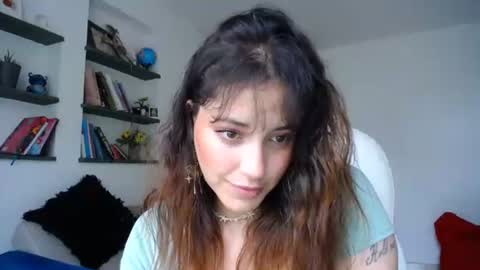 IG  dakotasofiaa online show from June 8, 8:43 pm