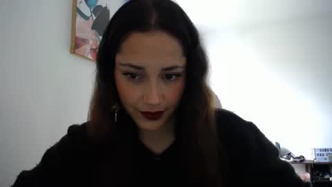 IG  dakotasofiaa online show from June 28, 6:37 pm