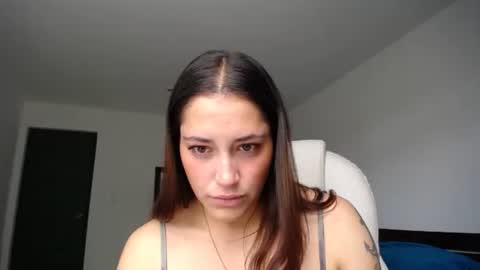 IG  dakotasofiaa online show from February 15, 4:17 pm