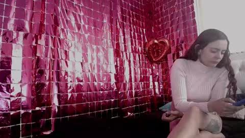 Dakota and Aron online show from October 14, 7:06 pm