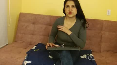 dakota guirl online show from January 31, 3:30 am