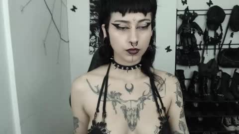 dakota online show from October 4, 3:37 am