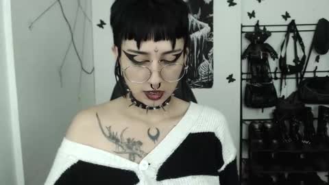 dakota online show from October 29, 4:03 am