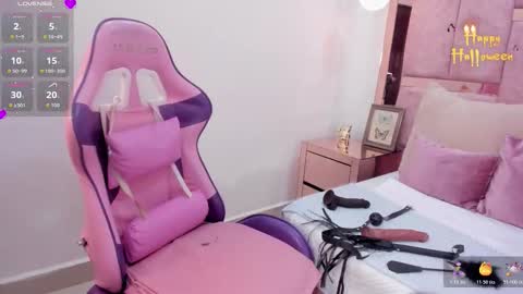 Dakota Winslow online show from October 22, 1:02 pm