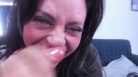 Dakotaagray online show from October 2, 2:49 pm