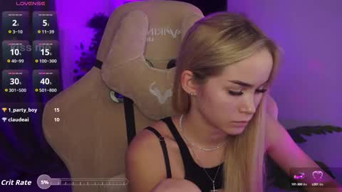 dakotaajohnnson online show from September 10, 1:45 pm