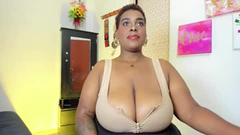 Snapshot of dakotasexshow2 chatting on October 14, 12:30 pm Dakota Sex Show online show from October 14, 12:30 pm