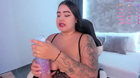 D A L I A  online show from November 18, 7:17 pm