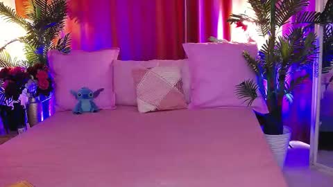 DalidaSelena online show from March 5, 9:40 am