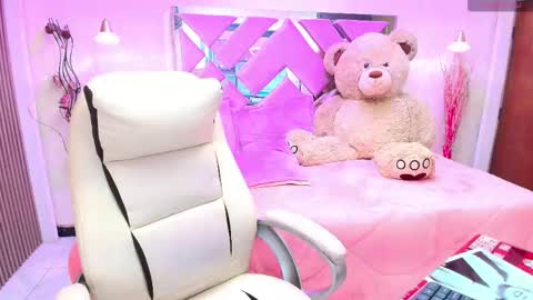 Daliia    online show from October 1, 1:43 pm