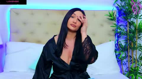 daliyaa_ online show from November 7, 2:52 pm