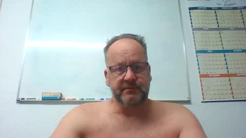 Snapshot of dallastxguy74 chatting on December 4, 8:28 am dallastxguy74 online show from December 4, 8:28 am