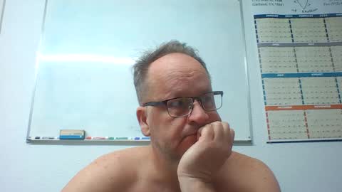 Snapshot of dallastxguy74 chatting on December 8, 6:33 am dallastxguy74 online show from December 8, 6:33 am
