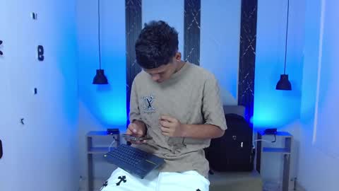 damar_felipe online show from November 13, 7:33 am